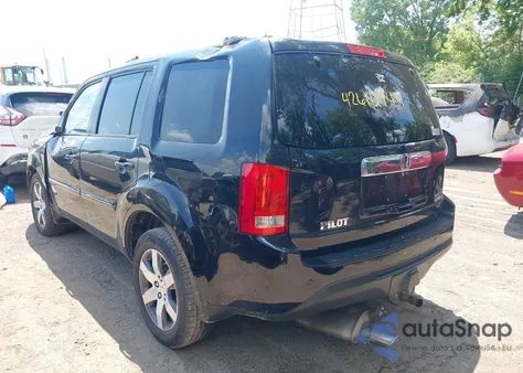 2015 Honda Pilot Touring из США, поврежденный, VIN 5FNYF4H95FB011839